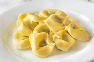 tortelloni recheado com ricota foto