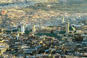 construção dentro a cidade foto