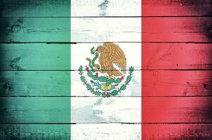 mexicano bandeira em madeira foto