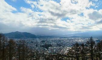 panorama do Fujiyoshida cidade perto Fuji mt. foto