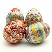 4 colorida pintado decorado Páscoa ovos, branco fundo foto