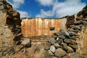 abandonado casa dentro a deserto foto