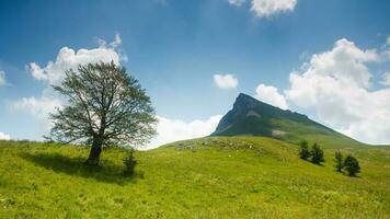 vista panorâmica das montanhas foto