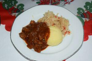 Goulash com Chucrute foto