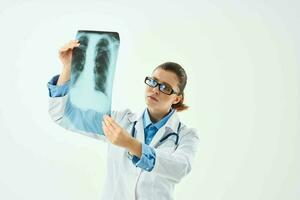 mulher profissional diagnóstico hospital raios X foto