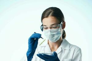 mulher laboratório assistente médico mascarar pesquisa química fechar-se foto
