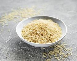 arroz basmati cru foto