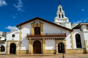 freguesia do nosso senhora do a rosário ou Igreja do a renovação às a cidade do chiquinquira dentro Colômbia foto