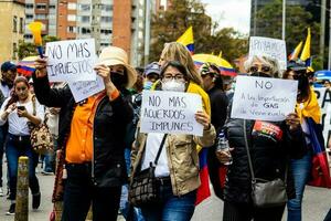 bogotá, Colômbia, 2022. pacífico protesto marchas dentro Bogotá Colômbia contra a governo do gustavo petro. foto