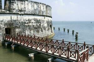 paredes do cartagena de índias construído às a fim do a xvi século para a defesa do a cidade. san Fernando de bocachica forte localizado às tierrabomba. foto