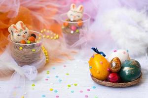 ovos de páscoa decorados coloridos foto