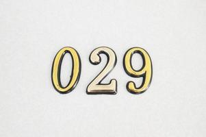 029 números de cor dourada em um trem foto