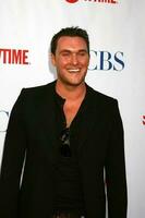 owain yeoman A chegar às a cbs tca verão 08 festa às avenida 3 dentro los angeles ca em Julho 18 2008 2008 kathy cabanas cabanas foto