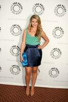 lo bosworth A chegar às a colinas paleyfest09 às a luz do arco teatro dentro los angeles Califórnia em abril 21 2009 2009 kathy cabanas cabanas foto