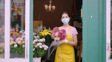 retrato do fêmea florista vestindo mascarar durante em pé em porta do dela comprar, generativo ai. foto