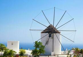 tradicional santorini moinho de vento foto