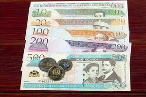 dominicano pesos moedas e notas foto