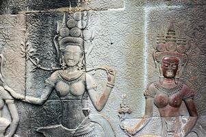 baixo-relevo no templo de Angkor Wat em Siem Reap, Camboja
