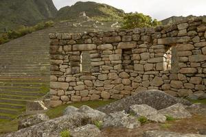 ruínas da cidade perdida inca de Machu Picchu perto de Cusco no Peru foto