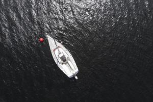 conceito de transporte com vista superior do barco foto