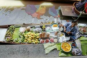 Bangkok, Tailândia pode 03, 2019 maldição Saduak flutuando mercado é uma flutuando mercado dentro maldição Saduak distrito, Ratchaburi província, sobre 100 quilômetros sudoeste do Bangkok. foto