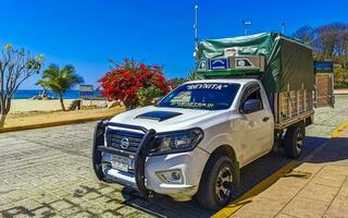 porto escondido Oaxaca México 2023 mexicano Entrega pegar caminhão carro 4x4 fora da estrada veículos México. foto