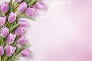 de madeira Rosa fundo com fresco Primavera tulipas e esvaziar cópia de espaço coração forma decoração fez do madeira , gerar ai foto