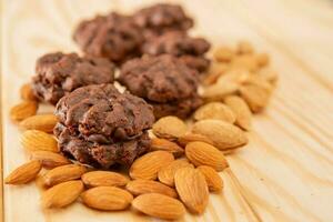 caseiro chocolate e amêndoa biscoitos foto