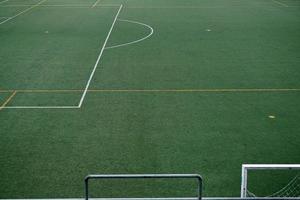 campo de futebol vazio foto