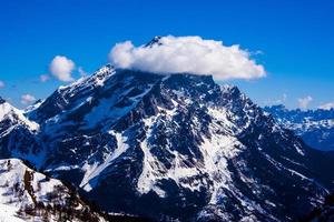 picos das dolomitas foto