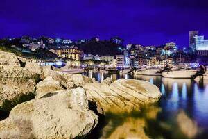 lerici marina às noite foto