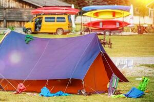 período de férias caiaque acampamento foto