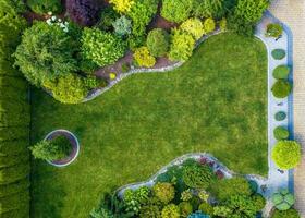 lindo residencial maduro jardim aéreo Visão foto