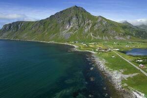 cênico verão panorama dentro a norueguês lofoten foto