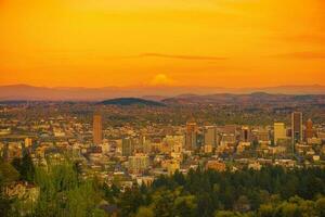 pôr do sol em portland oregon foto