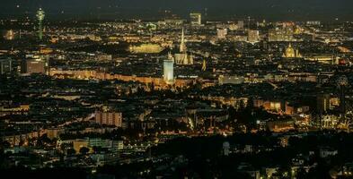 cidade do Viena durante noite horas panorama foto