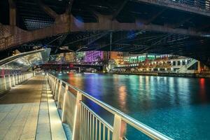 centro da cidade Chicago Riverwalk foto