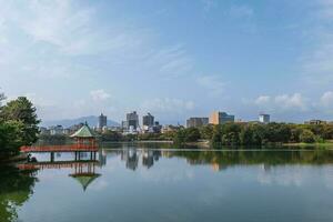 hexagonal pavilhão do ohori parque dentro fukuoka cidade, kyushu, Japão foto