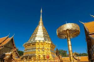 stupa às wat phra este doi Suthep dentro Chiang maio, Tailândia foto