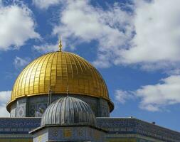 a cúpula do a Rocha dentro alaqsa mesquita, close-up foto