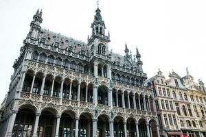 fachada do a histórico museu do a cidade do Bruxelas construído em a dezoito século foto