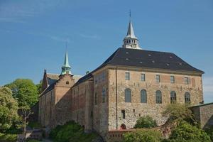 A Fortaleza de Akershus ou Castelo de Akershus de Oslo, na Noruega, é um castelo medieval que foi construído para proteger e fornecer uma residência real foto