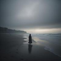 uma silhueta do uma mulher em pé em a de praia dentro a névoa. generativo ai foto