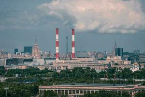 aéreo Visão do Moscou cidade. Centro do Moscou. casa cobertura foto