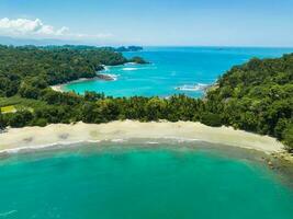 aéreo Visão do manuel antonio nacional parque dentro costa rica. foto