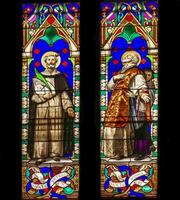 vitral na catedral de como na itália foto
