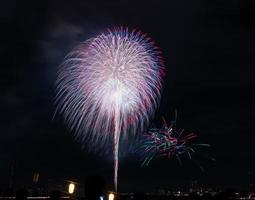 festival de fogos de artifício no verão em Tóquio foto