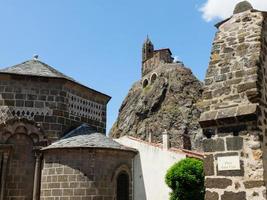 chappelle saint-clair d'aiguilhe, puy-en-velay, frança foto