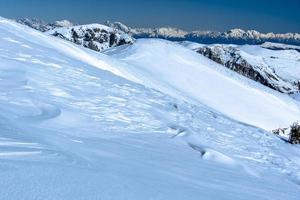 Alpes cobertos de neve dois foto