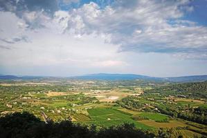 paisagem natural de les baux de provence foto